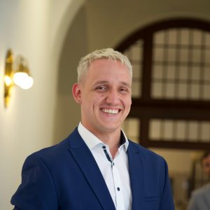 a8a5cd97-5b2b-4b46-945c-f229aa8cf577